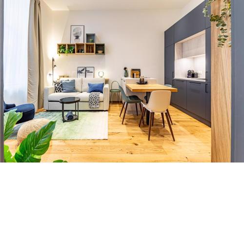 SUPERIOR DESIGN APARTMENT by JR City Apartments