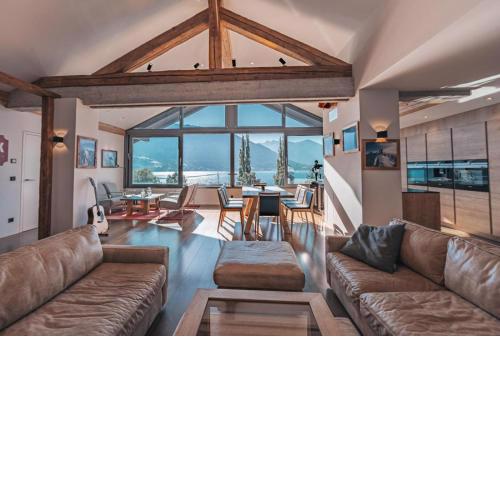 The Penthouse Zell