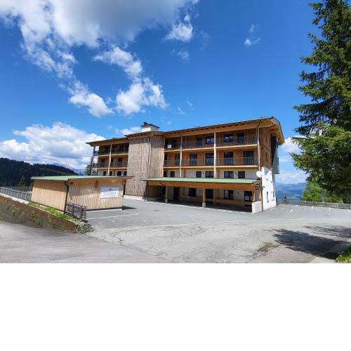 Urlaubsspaß am Nassfeld Ski-Wandern-Mountainbiken Hermagor