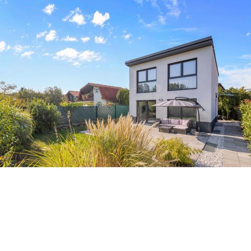 Vacation Home in Prater - Central, Garden and Sauna