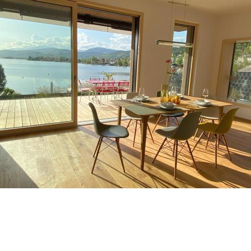 Villa Über-See with private beach