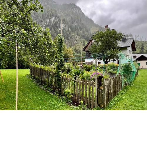 Weichselboden, Alte Schule