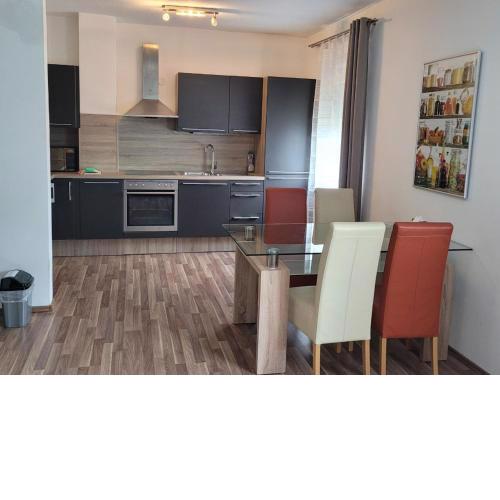 Zentral gelegene, sehr ruhige und helle Wohnung